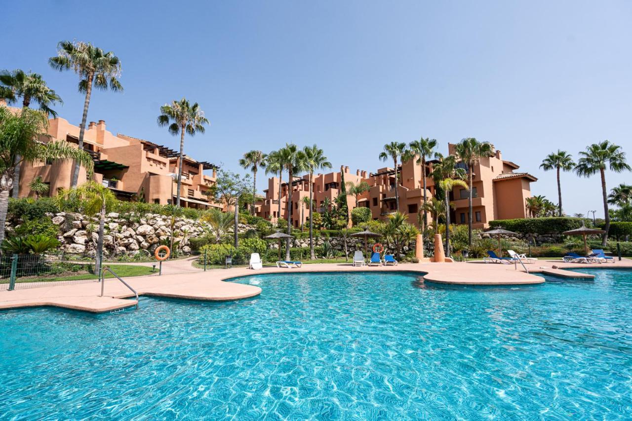 El Sol Sotoserena 2 Bedroom Apartment Estepona Eksteriør billede