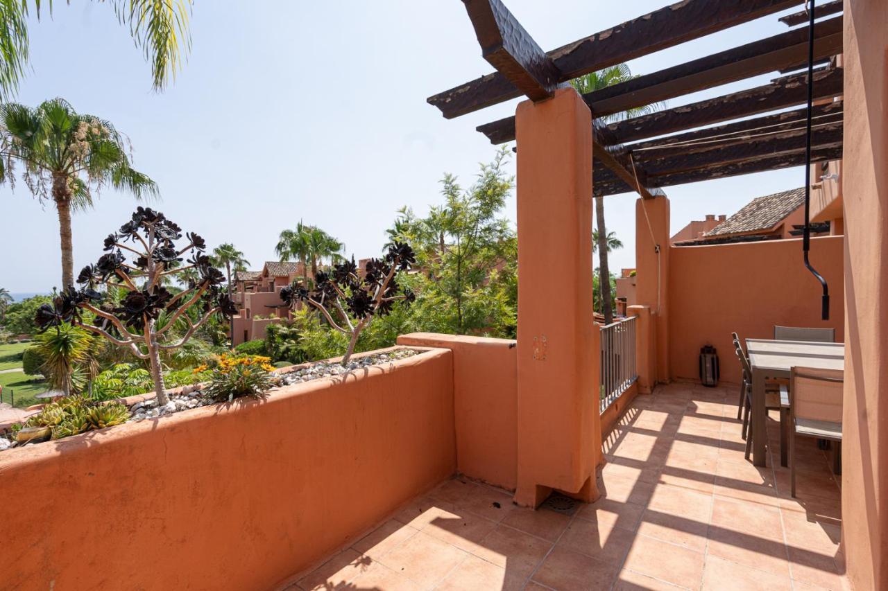 El Sol Sotoserena 2 Bedroom Apartment Estepona Eksteriør billede
