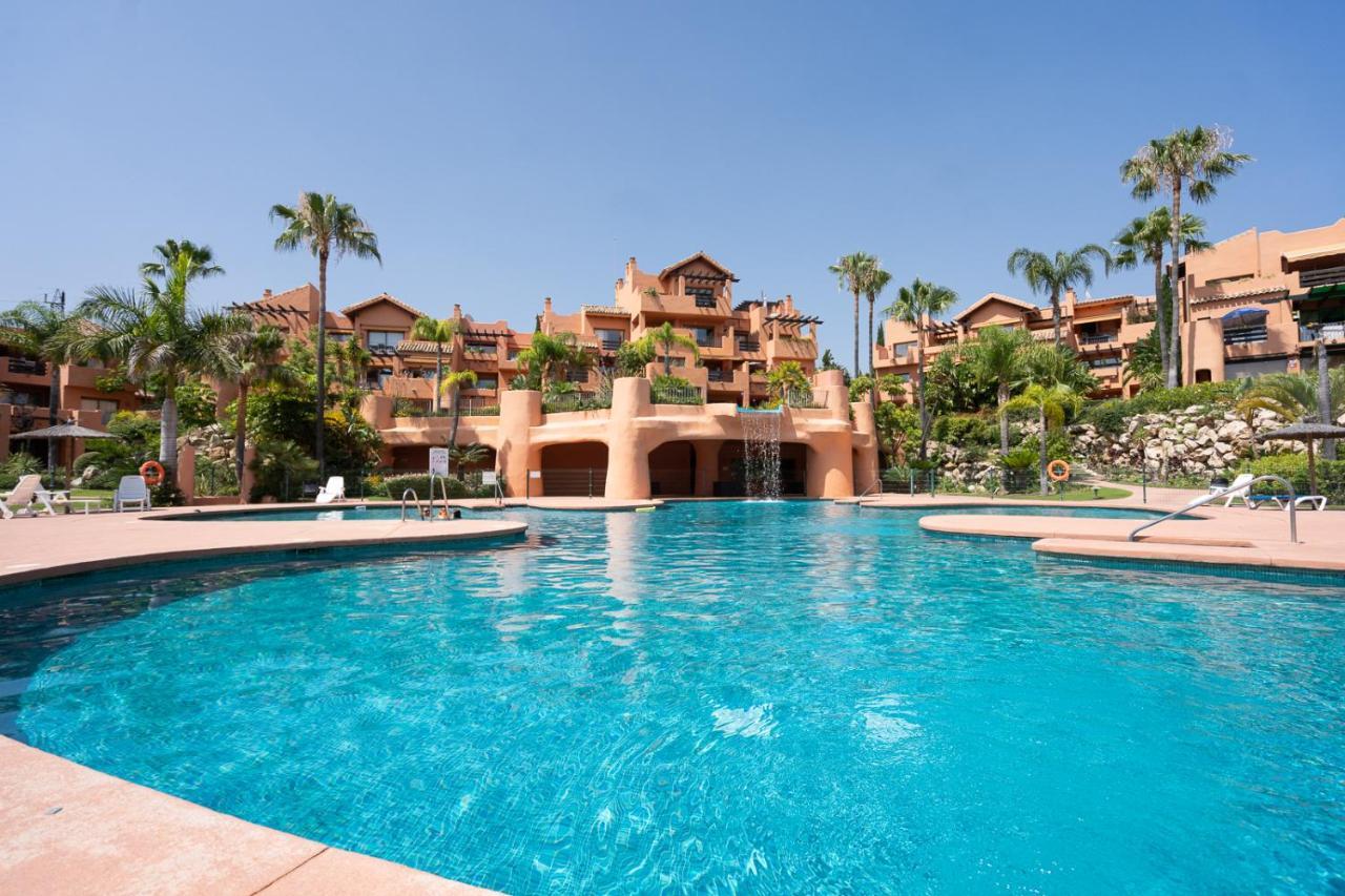 El Sol Sotoserena 2 Bedroom Apartment Estepona Eksteriør billede